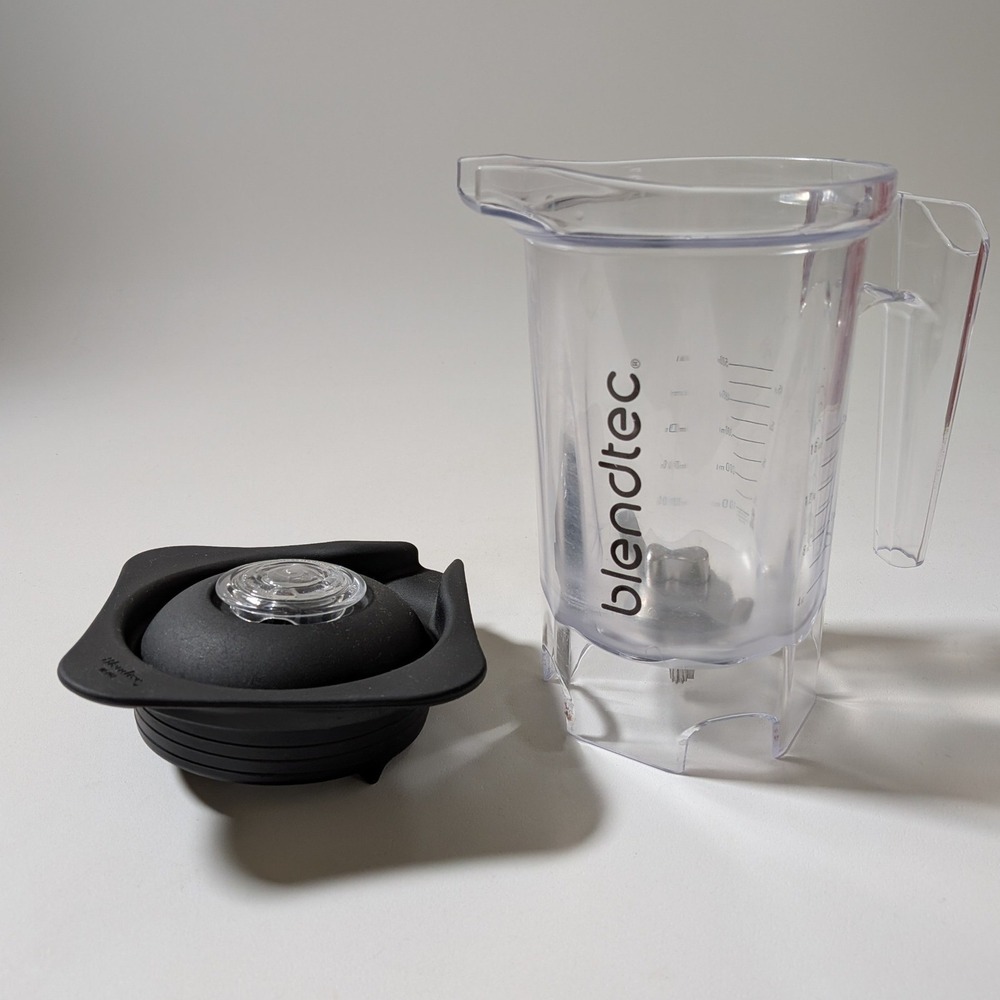 Blendtec FourSide 16oz Blender Jar with Gripper Lid and Wingtip Blade Clear